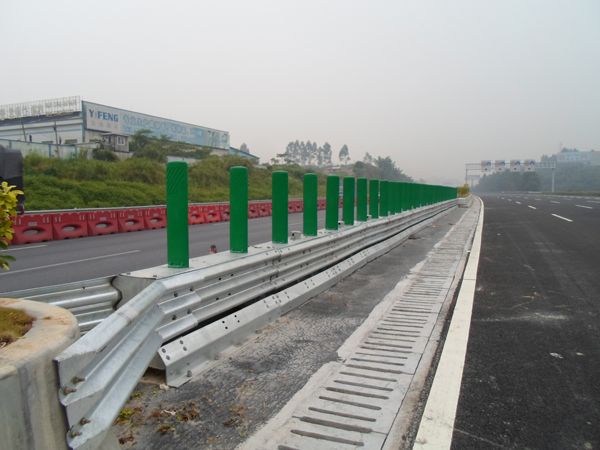 华路通组合型波形板活动式钢护栏