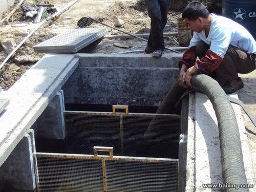 武汉福达乐管道工程有限公司抽粪污水池清理